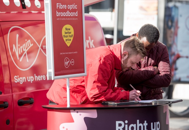 Connect Van_Close up POS Post_Staff Customer (002)